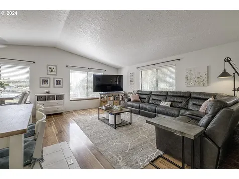 309 E Foothills Drive Newberg OR 97132