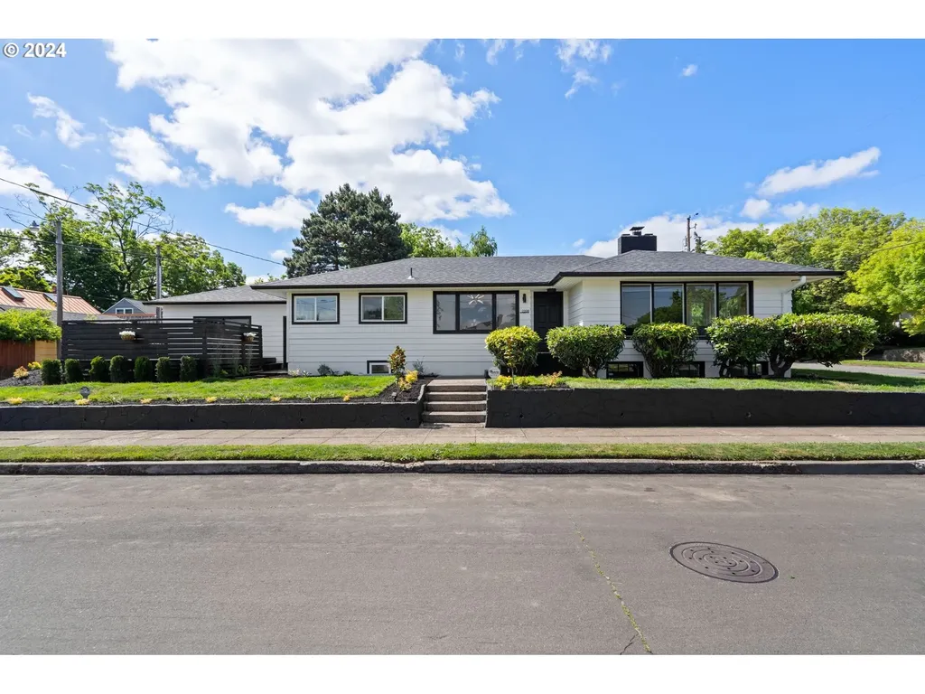 2208 Ne Liberty Street Portland OR 97211