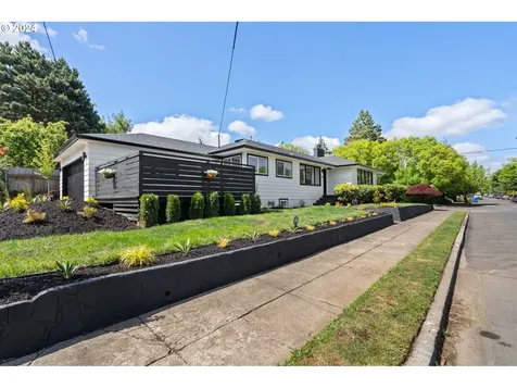 2208 Ne Liberty Street Portland OR 97211