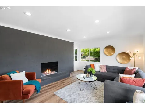 2208 Ne Liberty Street Portland OR 97211
