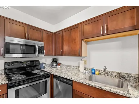 88416 1st Avenue Florence OR 97439