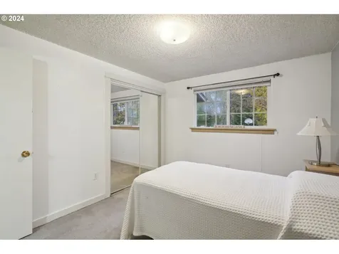1723 NW 103rd Street Vancouver WA 98685