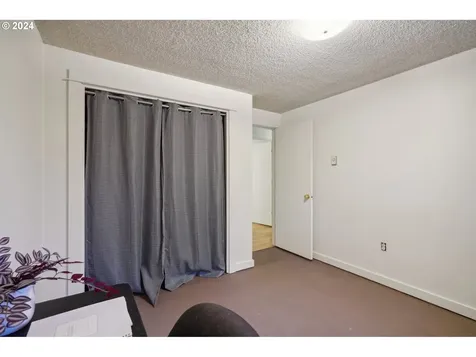 1723 NW 103rd Street Vancouver WA 98685