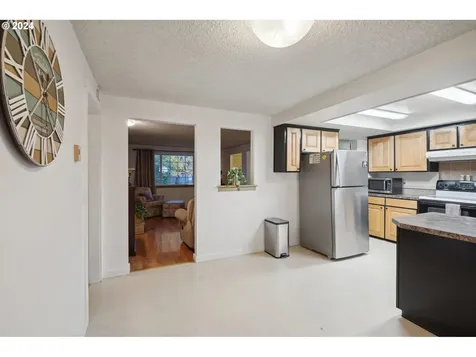 1723 NW 103rd Street Vancouver WA 98685