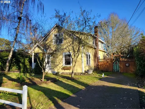 1750 NE Evans Street Mcminnville OR 97128