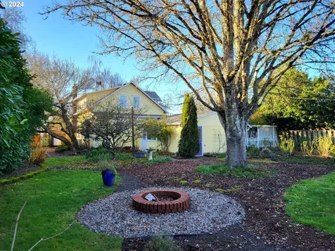1750 NE Evans Street Mcminnville OR 97128