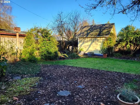 1750 NE Evans Street Mcminnville OR 97128