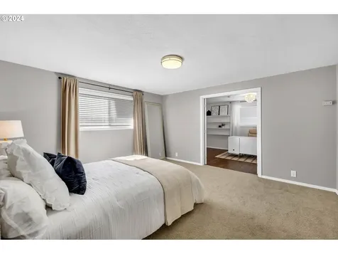 150 Alturas Drive Kelso WA 98626