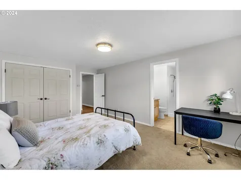 150 Alturas Drive Kelso WA 98626