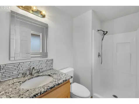 150 Alturas Drive Kelso WA 98626