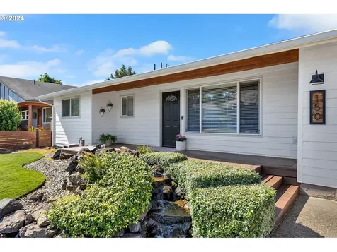 150 Alturas Drive Kelso WA 98626
