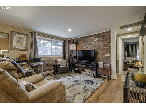 7070 SW 169th Avenue Beaverton OR 97007