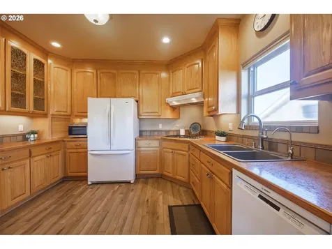 1587 NW 39th Street Lincoln City OR 97367