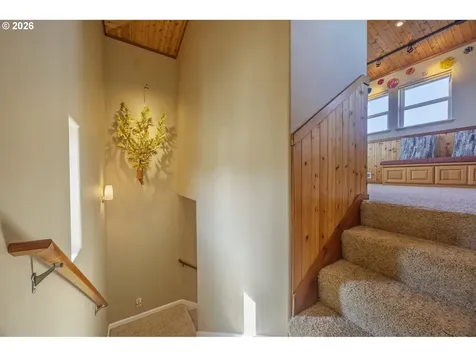 1587 NW 39th Street Lincoln City OR 97367