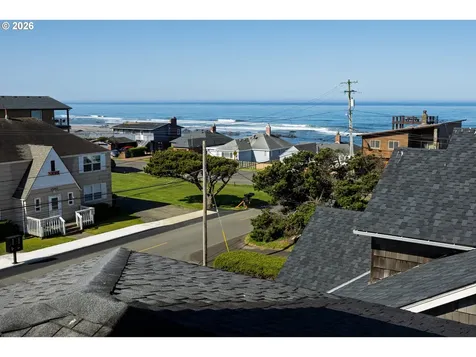 1587 NW 39th Street Lincoln City OR 97367