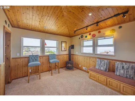 1587 NW 39th Street Lincoln City OR 97367