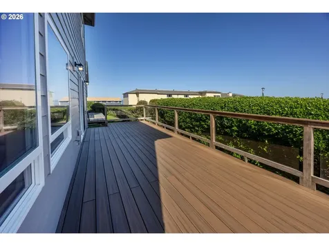 1587 NW 39th Street Lincoln City OR 97367