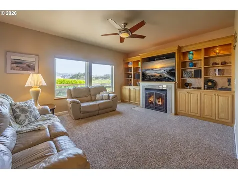 1587 NW 39th Street Lincoln City OR 97367