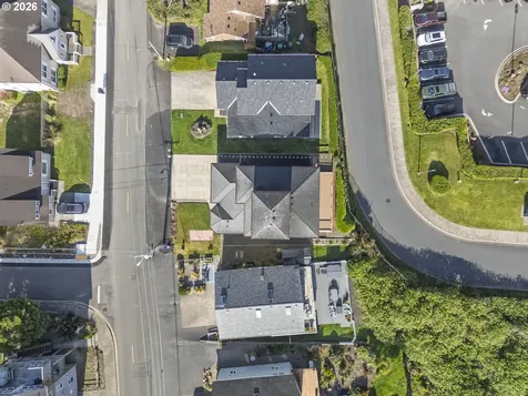 1587 NW 39th Street Lincoln City OR 97367
