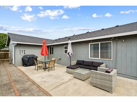 946 Bennett Lane Eugene OR 97404