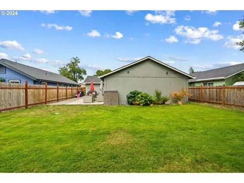 946 Bennett Lane Eugene OR 97404