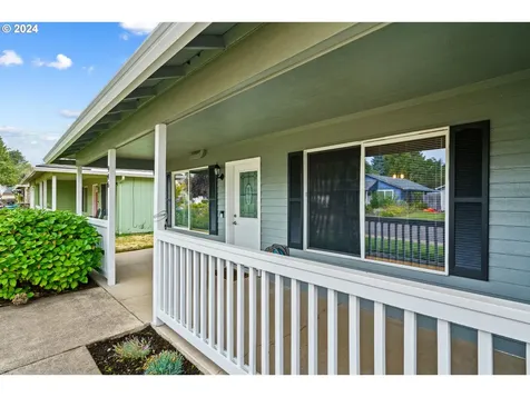 946 Bennett Lane Eugene OR 97404