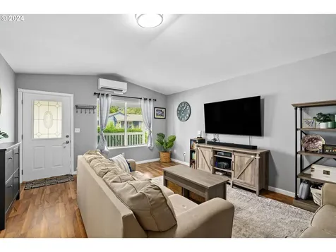 946 Bennett Lane Eugene OR 97404