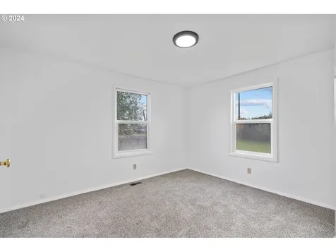 1655 NE 2nd Street Hermiston OR 97838