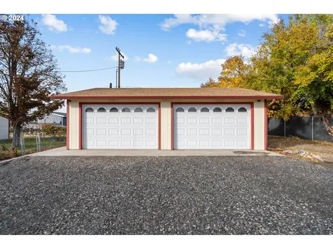 1655 NE 2nd Street Hermiston OR 97838
