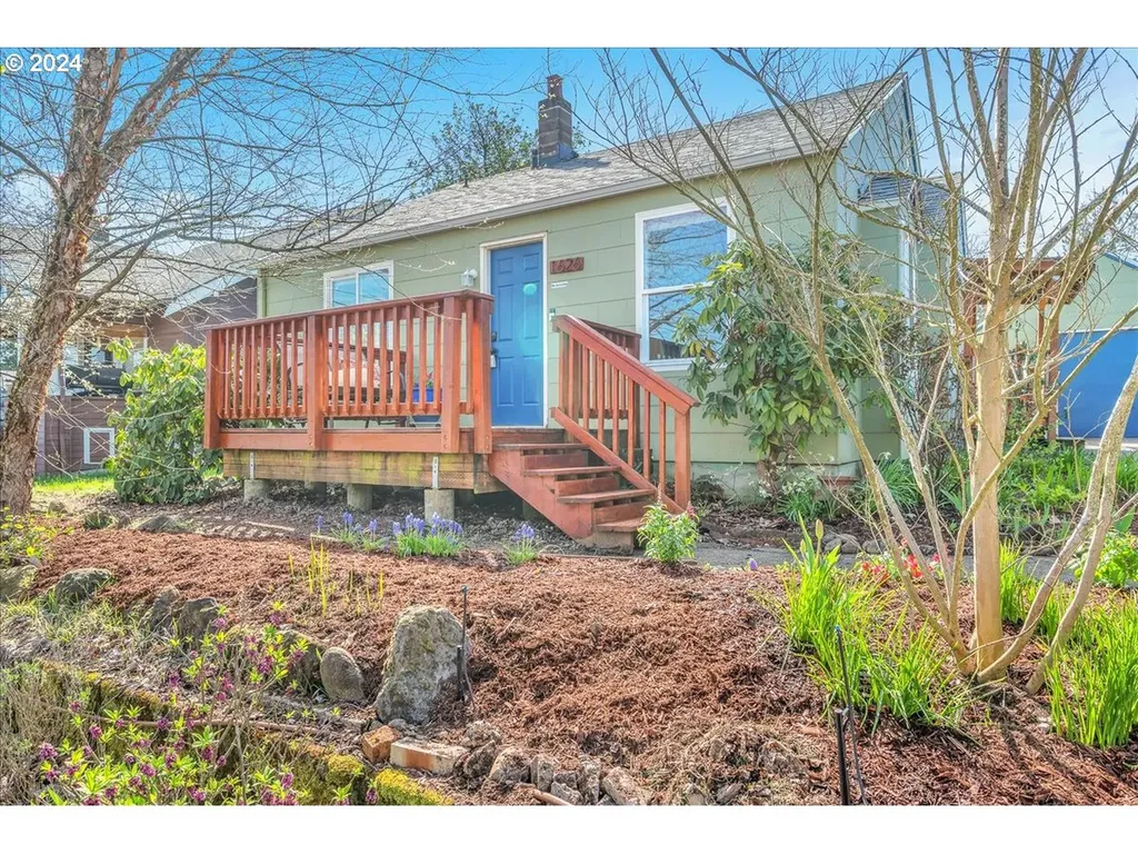 1626 Ne Highland Street Portland OR 97211