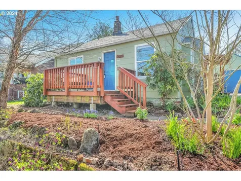 1626 Ne Highland Street Portland OR 97211