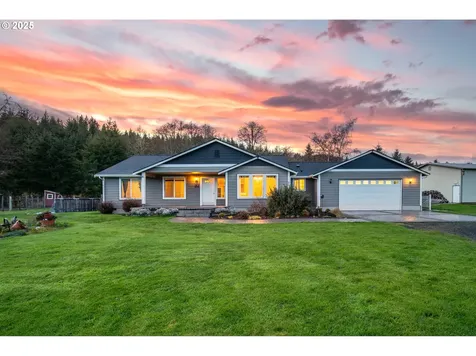 23 Elk Ridge Drive Cathlamet WA 98612