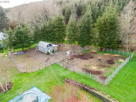 23 Elk Ridge Drive Cathlamet WA 98612