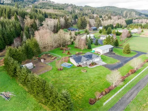 23 Elk Ridge Drive Cathlamet WA 98612