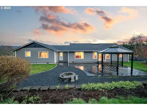 23 Elk Ridge Drive Cathlamet WA 98612