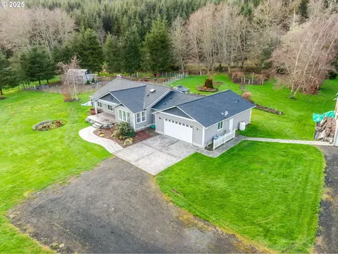 23 Elk Ridge Drive Cathlamet WA 98612