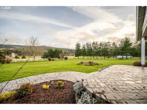 23 Elk Ridge Drive Cathlamet WA 98612