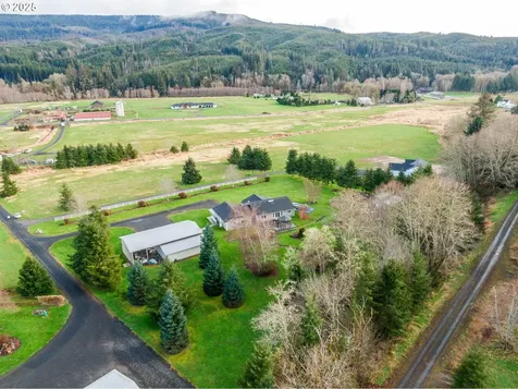 23 Elk Ridge Drive Cathlamet WA 98612