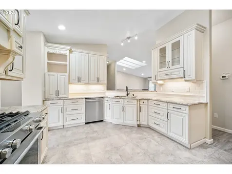 23 Elk Ridge Drive Cathlamet WA 98612