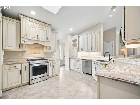 23 Elk Ridge Drive Cathlamet WA 98612