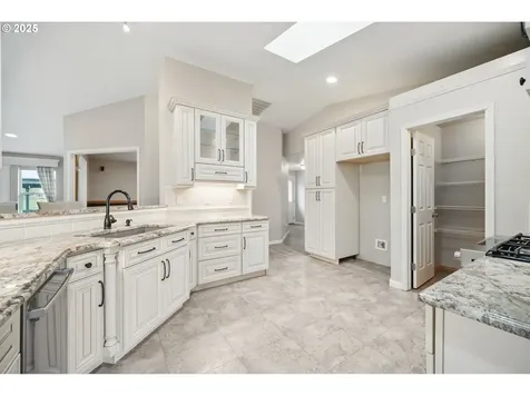 23 Elk Ridge Drive Cathlamet WA 98612