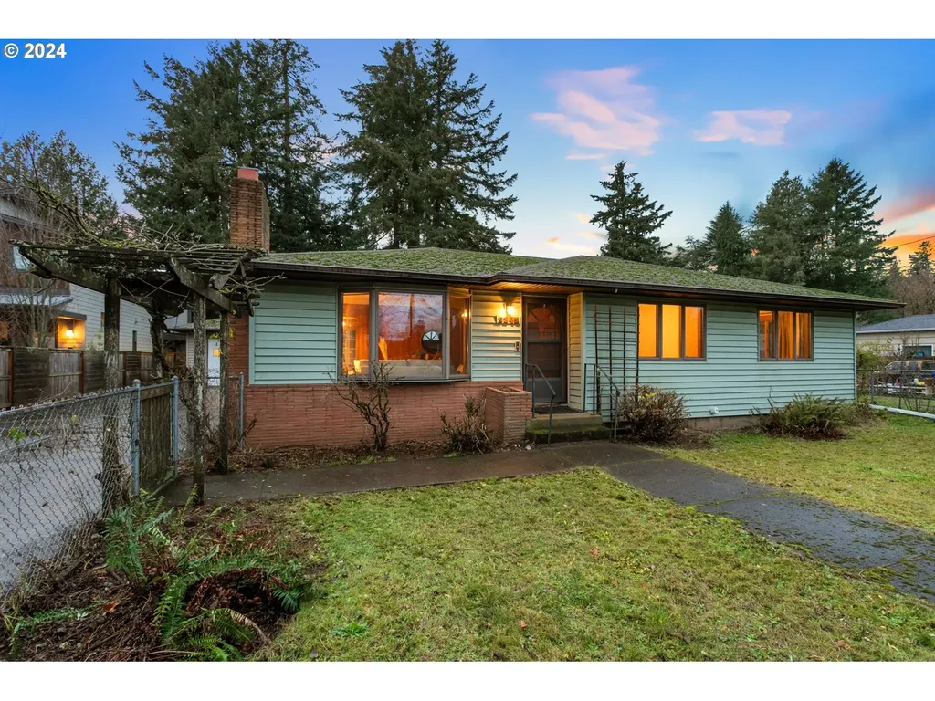 2245 SE 77th Avenue Portland OR 97215