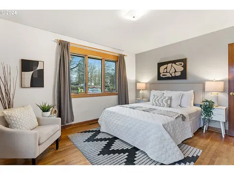 2245 SE 77th Avenue Portland OR 97215