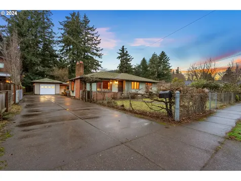 2245 SE 77th Avenue Portland OR 97215