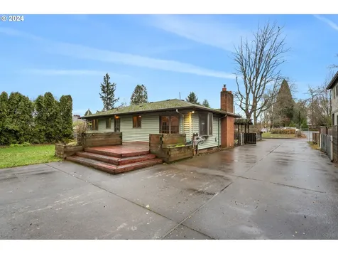 2245 SE 77th Avenue Portland OR 97215