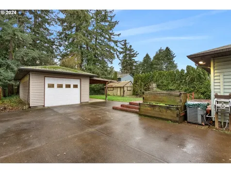 2245 SE 77th Avenue Portland OR 97215