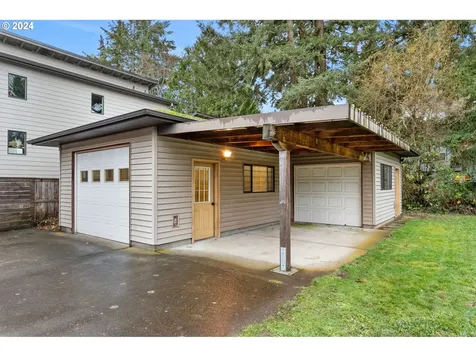 2245 SE 77th Avenue Portland OR 97215