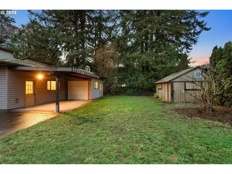 2245 SE 77th Avenue Portland OR 97215
