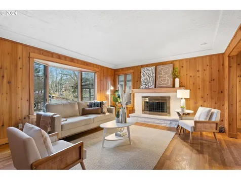 2245 SE 77th Avenue Portland OR 97215