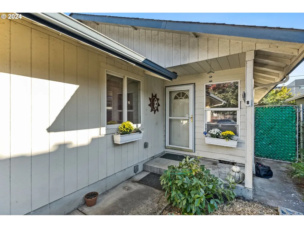 1840 W 10th Avenue Eugene OR 97402